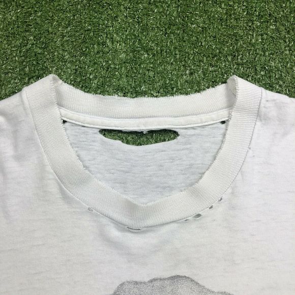 VTG 90s Gilligan’s Island Destroyed Grunge T-Shirt - Picture 6 of 10